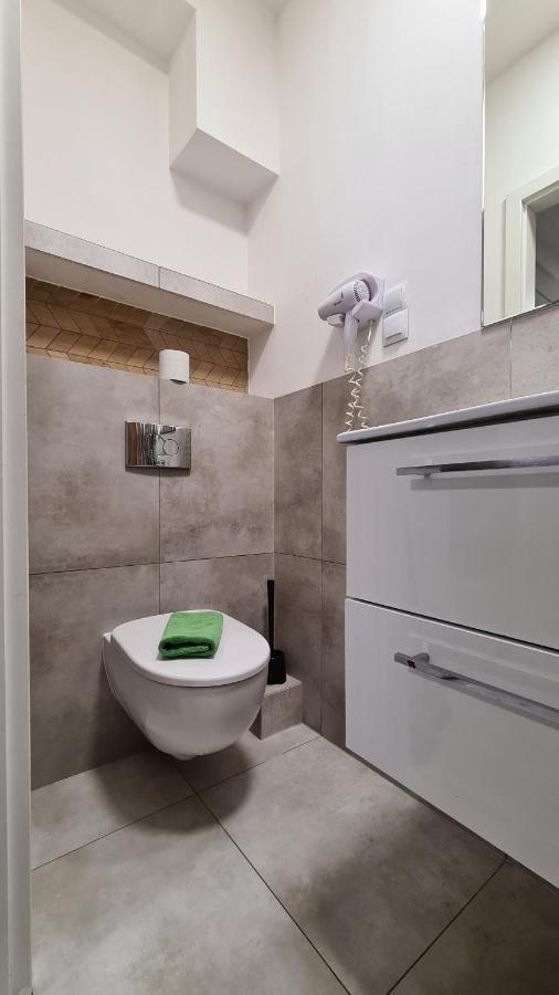 Studio I Pokoje I Pokoje Z Lazienkami Apartman Gdańsk Kültér fotó