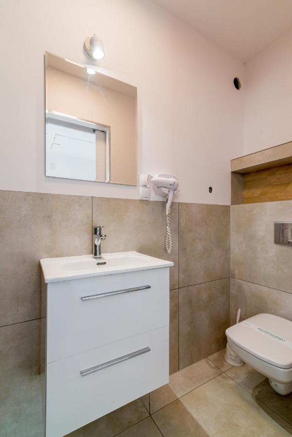 Studio I Pokoje I Pokoje Z Lazienkami Apartman Gdańsk Kültér fotó