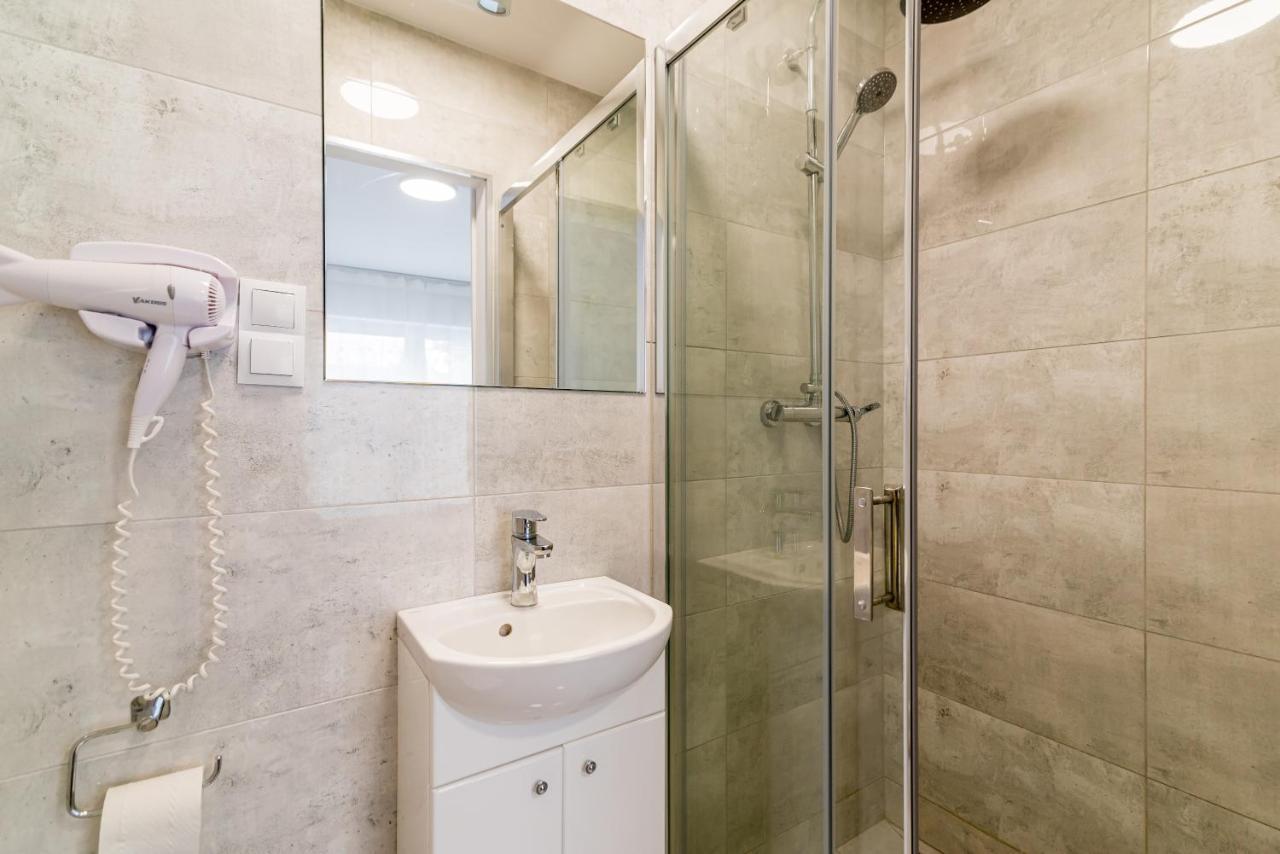 Studio I Pokoje I Pokoje Z Lazienkami Apartman Gdańsk Kültér fotó